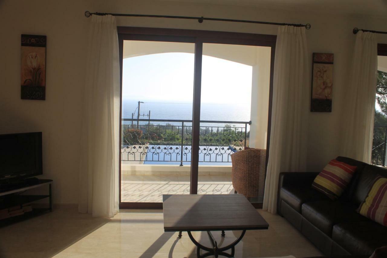 Martika Luxury Villa Agia Marina  المظهر الخارجي الصورة
