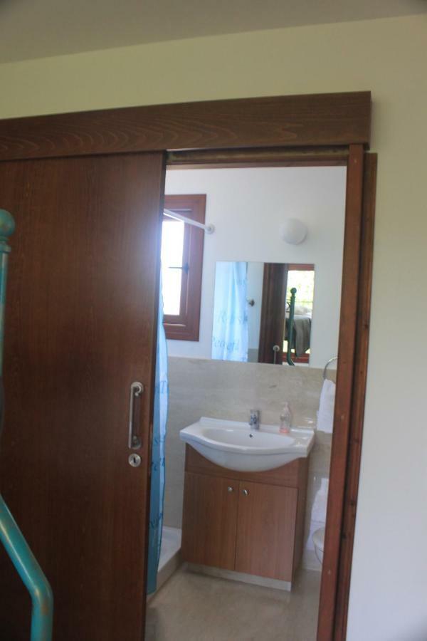 Martika Luxury Villa Agia Marina  المظهر الخارجي الصورة