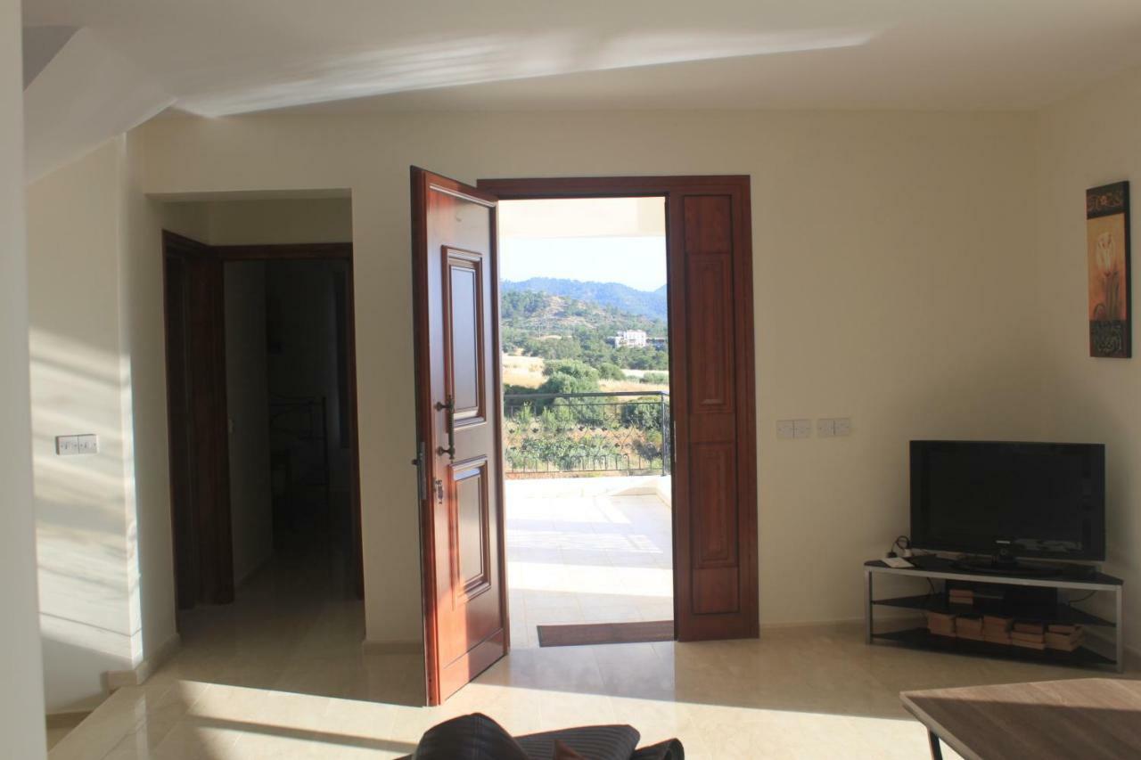 Martika Luxury Villa Agia Marina  المظهر الخارجي الصورة